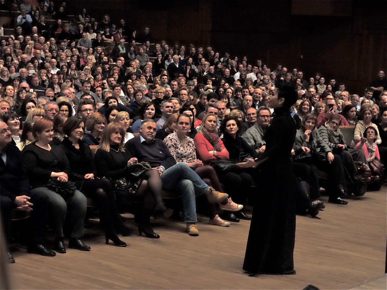 Amira Medunjanin - Lisinski 2015 - foto Višnja Serdar 30